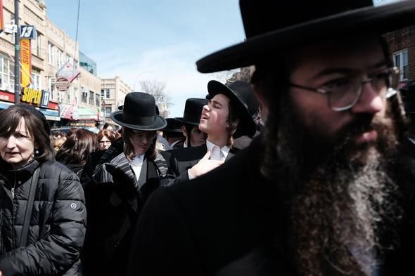 Sıradışı cenaze töreni 100 bin kişi katıldı - Resim: 4