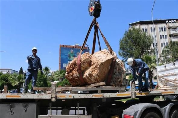 Adıyaman'da Roma dönemine ait 8 tonluk kayada 'ayrılık figürü' - Resim: 4