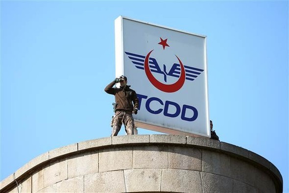 Ankara katliamı anması Ankara Garı önünde... - Resim: 3