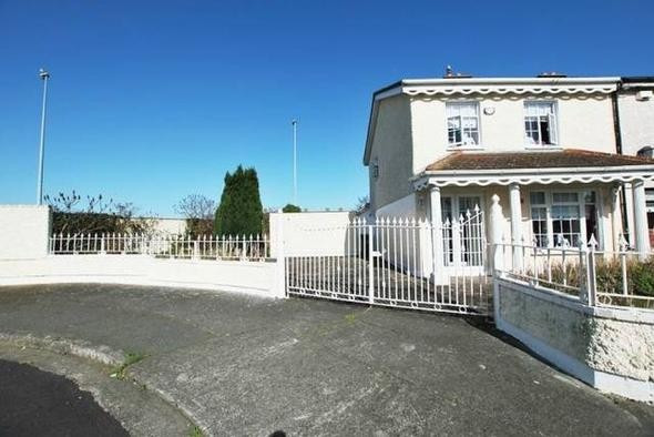 Dışarıdan normal gözüküyor ama bu eve giren kör oluyor! - Resim: 1