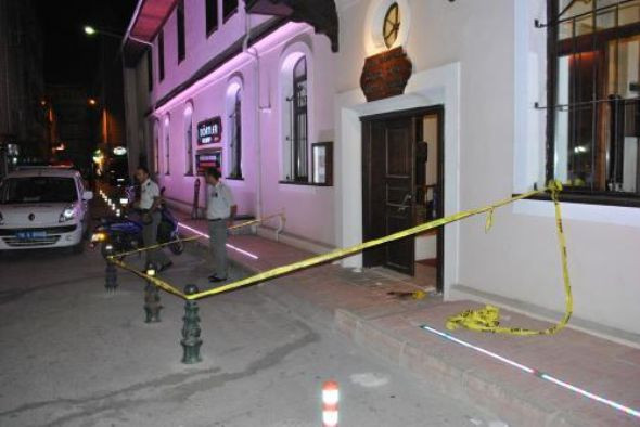 Eşinin yalvarmasına aldırmadı ve... - Resim: 2