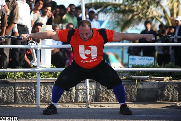 Sokak ortasında böyle asıldı - Resim: 1