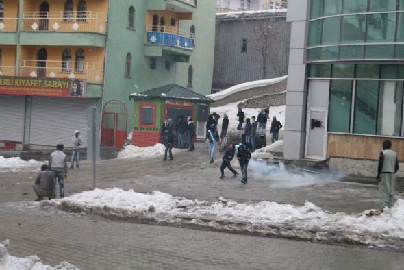 Öcalan'ı bahane edip olay çıkarttılar  - Resim: 1