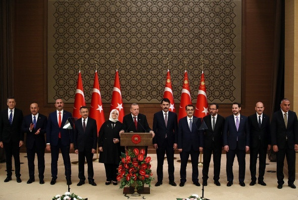 23 kişi dışarıda kaldı! İşte yeni kabinede yer almayan isimler - Resim: 1