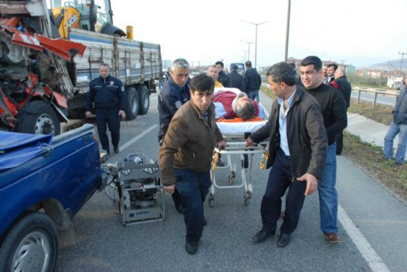 Kazada böyle sıkıştı - Resim: 1