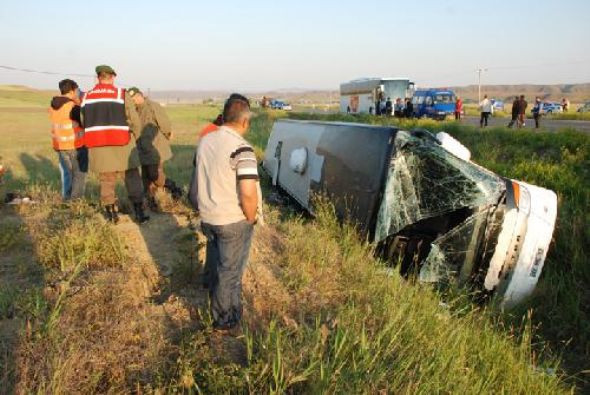 Yolcu otobüsü dehşet saçtı! - Resim: 4