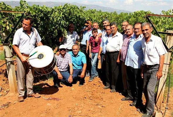Davul zurnayla göbek attıran haber! - Resim: 3