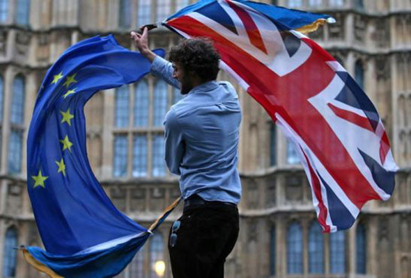 İngiltere'de son 400 yılın siyasi krizi yaşanıyor Avrupa'da kaos var - Resim: 4