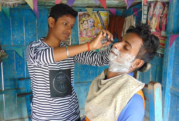 Ekmek parası için 4 yıl boyunca erkek gibi yaşadılar Hindistan’da film gibi hikaye - Resim: 2