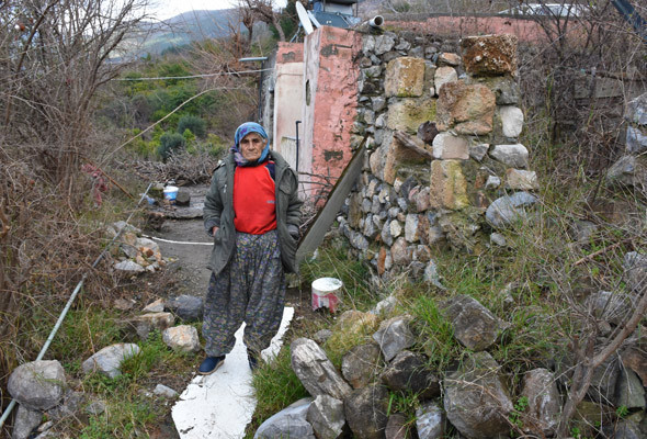 Hatay’da 70 yaşında hayat mücadelesi eşini tüm çocuklarını kaybetti - Resim: 1