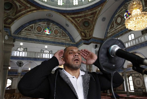 İsrail yine ahkam kesti İslam’a uygun değil diye görevden aldılar! - Resim: 1