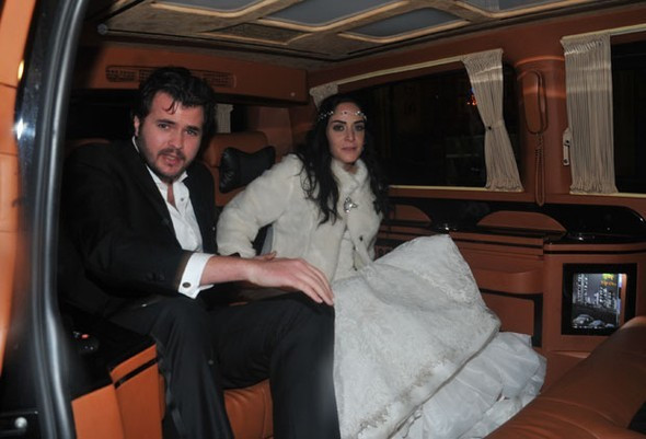 Tarık Akan'ın oğlu evlendi! Bakın karısı kim - Resim: 2