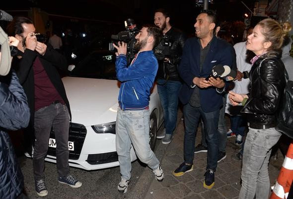 Burcu Biricik sokak satıcısı çocuğa kıyamadı - Resim: 4