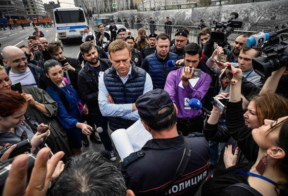 Popüler uygulama yasaklandı! Rusya sokağa söküldü - Resim: 3