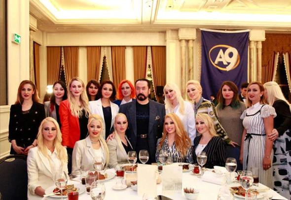 Star TV'ye çıkan kediciğin Adnan Oktar ifşaları! Meğer hepsi nikahlıymış - Resim: 3