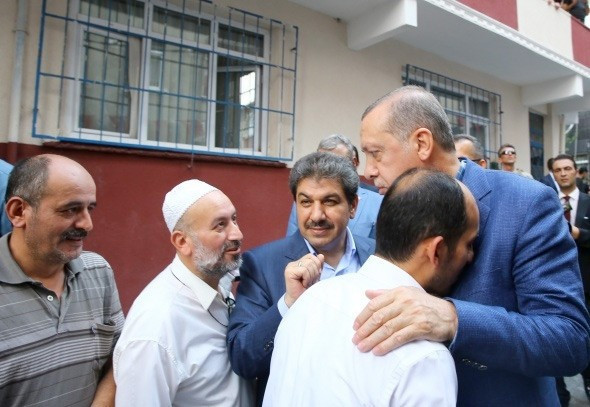 Erdoğan'ın şehit aileleri ziyaretinden çarpıcı görüntüler - Resim: 3