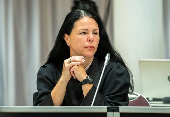 Almanya’da 100 hastayı öldüren seri katil özür diledi! - Resim: 3