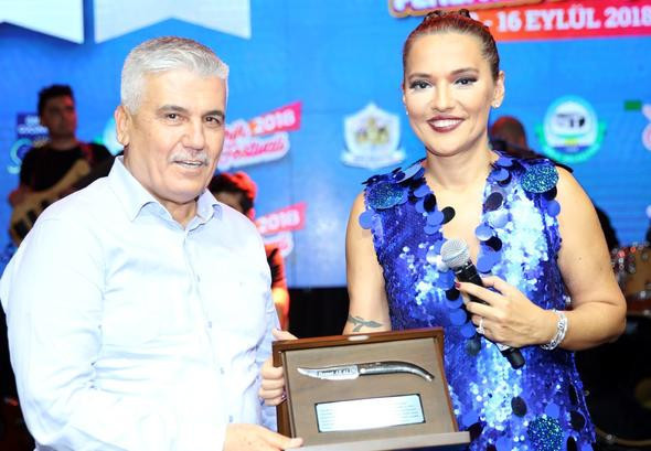 Demet Akalın ayrılık sonrası ilk konserini verdi! İşte dikkat çeken detay - Resim: 4