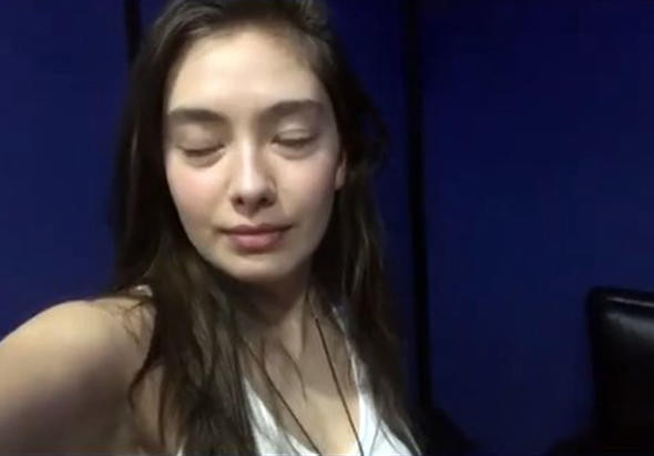 İşte en doğal halim dedi makyajsız fotoğrafını paylaştı - Resim: 2