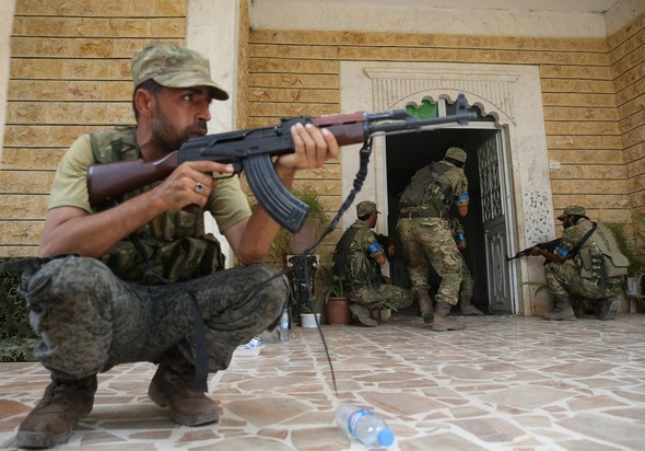 Cerablus'ta IŞİD'in terkettiği evler didik didik aranıyor - Resim: 3