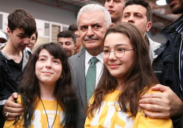 Binali Yıldırım 6. Uluslararası Kitap Fuarı'nın açılışını yaptı - Resim: 2