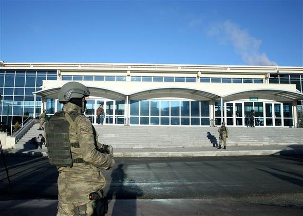 İstanbul'da ilk darbe duruşması kuş uçurulmuyor - Resim: 3