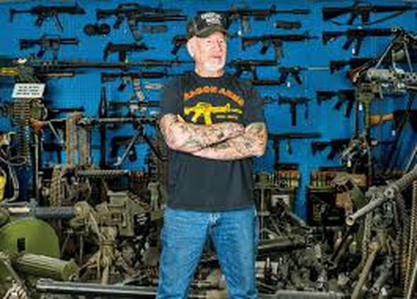 Tek başına bir ordu gibi dünya bu adamdan korkuyor - Resim: 3