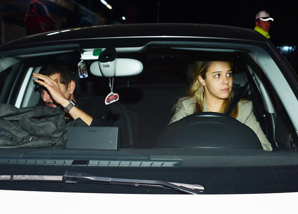 Flaşlar patlayınca şok oldu! Önce 'abim olur' dedi sonra kıvırdı - Resim: 1