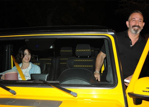 Cem Yılmaz etkisi! Defne Samyeli'nin fiyatı dudak uçuklattı - Resim: 3