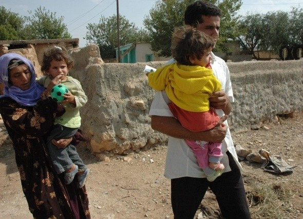 O şehidin yırtık çoraplı çocukları artık okula gidiyor! - Resim: 2