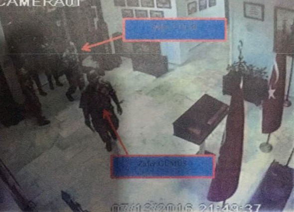 Sabiha Gökçen'de darbe toplantısının görüntüleri! - Resim: 4