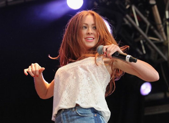 Ünlü şarkıcıdan olay itiraf: Trende bana sürtündü - Resim: 4