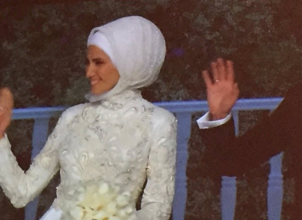 Düğüne gidenler paylaştı Sümeyye Erdoğan'ın gelinliğine bakın! - Resim: 4