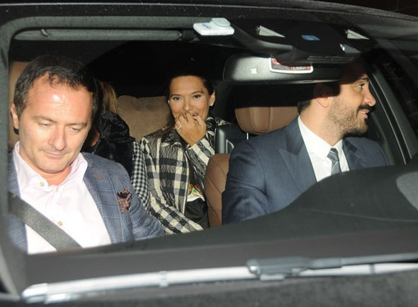 Demet Akalın instagram'dan paylaştı yüzükler olay oldu! - Resim: 1