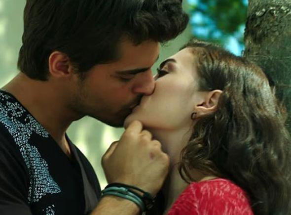Dizilerde damga vuran öpüşme sahneleri - Resim: 4