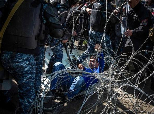 Ermenistan'da protestolar büyüyor - Resim: 4