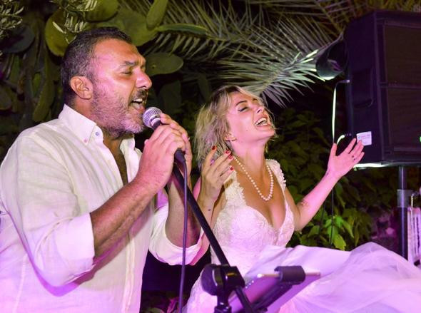 Düğünde şaşırtan detay! Pasta yerine midye dolma - Resim: 4