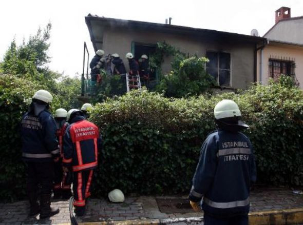 Diri diri yanmaktan son anda kurtuldular - Resim: 2