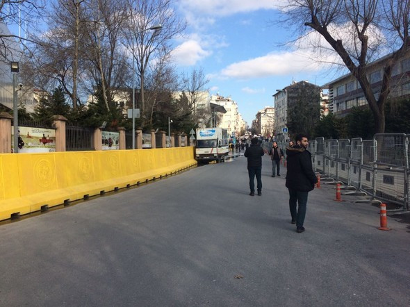 İstanbul Emniyet'te silah sesleri olay yerinden ilk görüntüler - Resim: 3