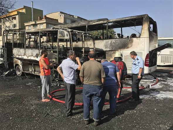 Sarıyer'de korkutan yangın! Yürekler ağza geldi - Resim: 3