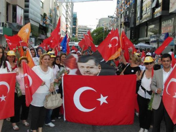 AK Parti bara girdi, halk 'şerefe' dedi - Resim: 2