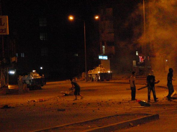 Hakkari sokakları yine karıştı - Resim: 1