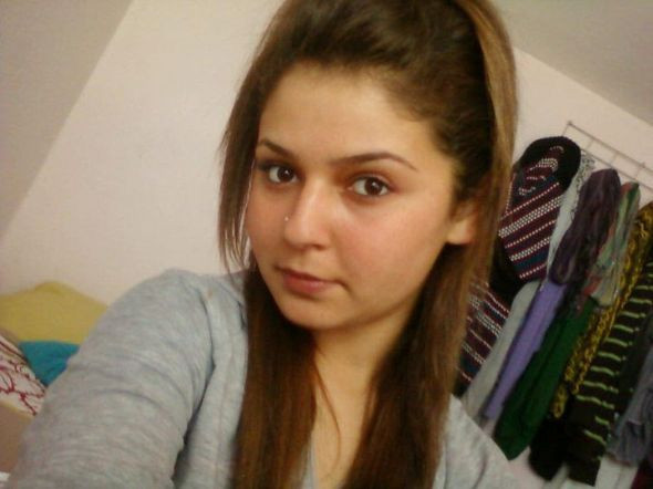 Liseli kızların kavgası kanlı bitti - Resim: 2