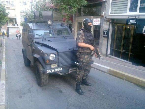 İstanbul'da Şafak operasyonu - Resim: 2