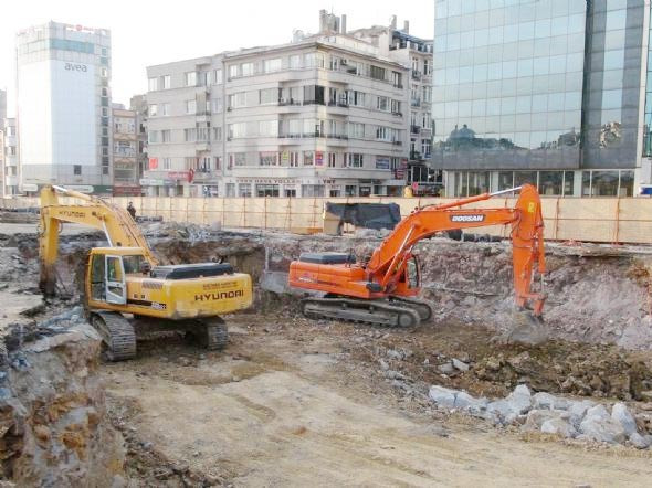 Taksim'de merak uyandıran kalıntı - Resim: 1