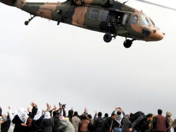 Asker öldürülen PKK'lıları böyle taşıdı - Resim: 4