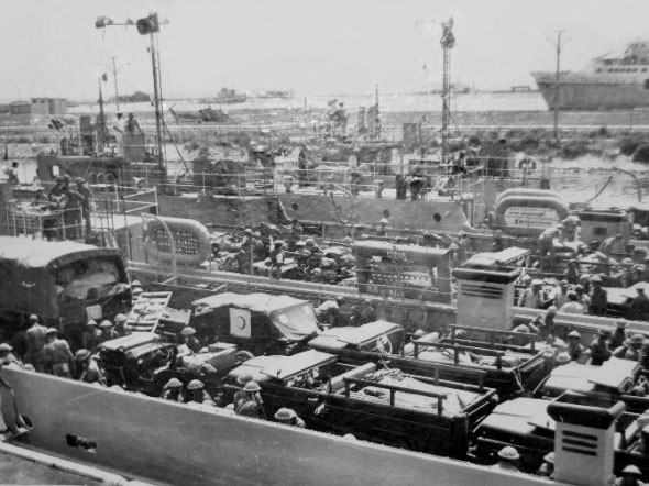 Kıbrıs Barış Harekatından hiç görülmemiş kareler - Resim: 2