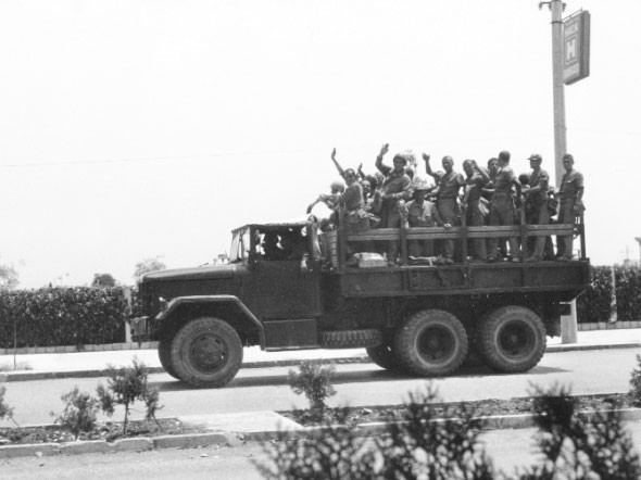 Kıbrıs Barış Harekatından hiç görülmemiş kareler - Resim: 3