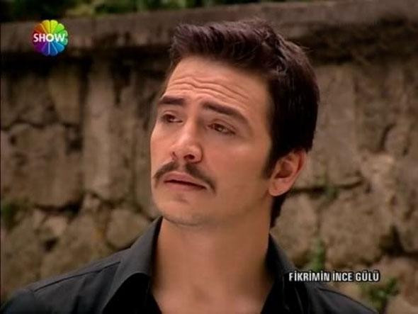 Oradaki genci tanıyabildiniz mi? İçerde'nin yıldızlarından biri  - Resim: 4