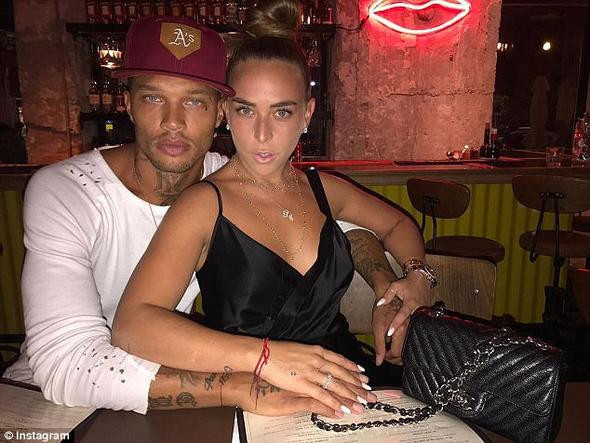 Yakışıklı mahkum Jeremy Meeks servete kondu - Resim: 1
